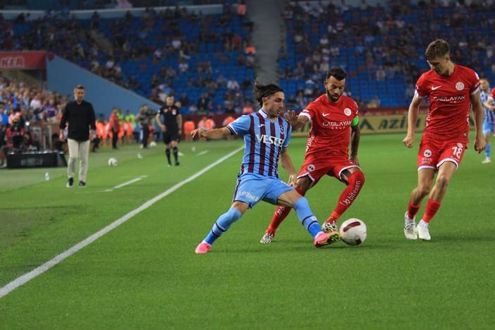 Trabzonspor’un eski futbolcusundan flaş sözler! “Şampiyon olmak istiyorlarsa…” 25